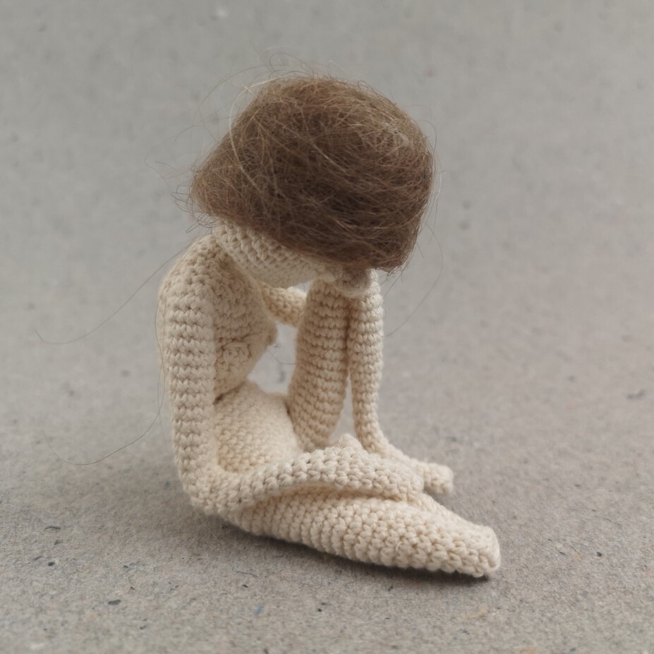 Unwinding Woman - Crochet Pattern in English