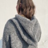 grå hoodie Kat no. 6 i rustik uld