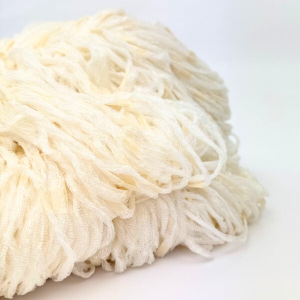 Tubgarn i härvor (400 g) - Råvit