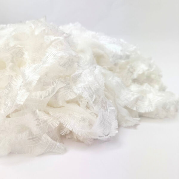 Shiny Boa Garn i härvor (350 g) - Vit